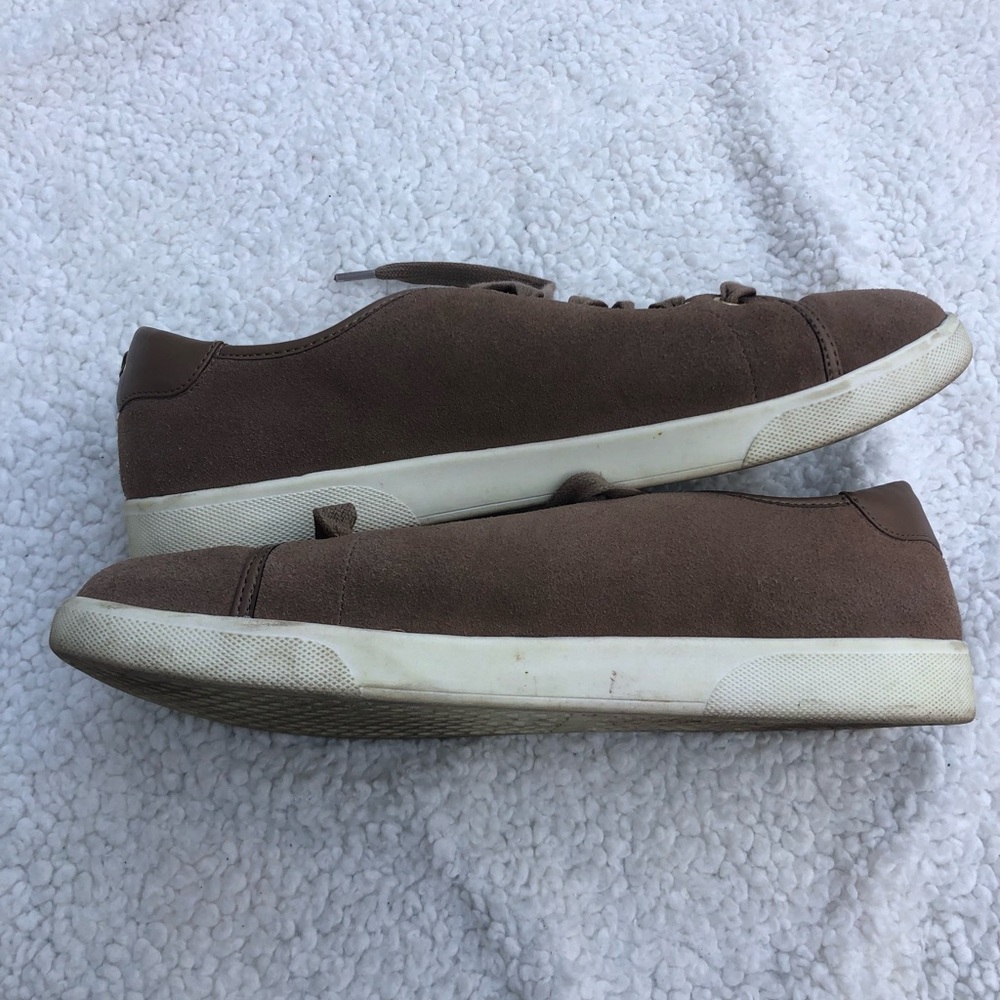 Vionic Sneakers - Picture 4 of 6